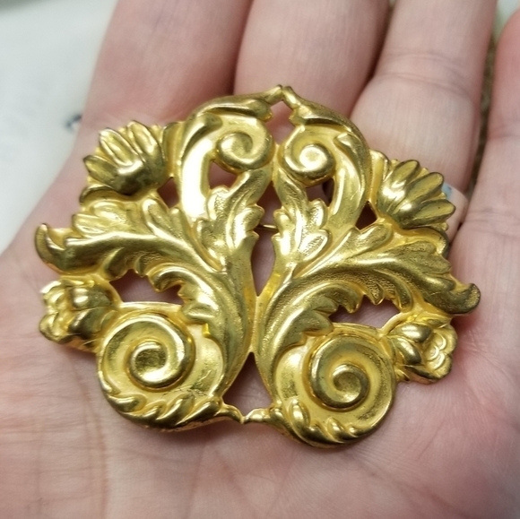 Miriam Haskell Jewelry - MIRIAM Haskell Vintage Repousse Signed Brooch